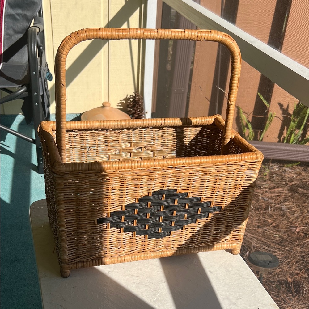 #1481+Wicker Magazine Basket W/ Black Diamond Pattern Or Cleaning supplies - Picture 1 of 9